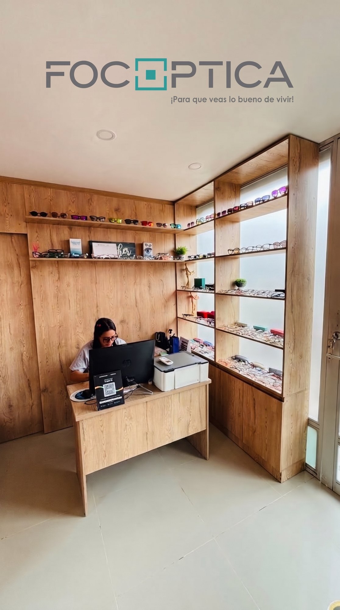 Recepción y asesoría en Focoptica